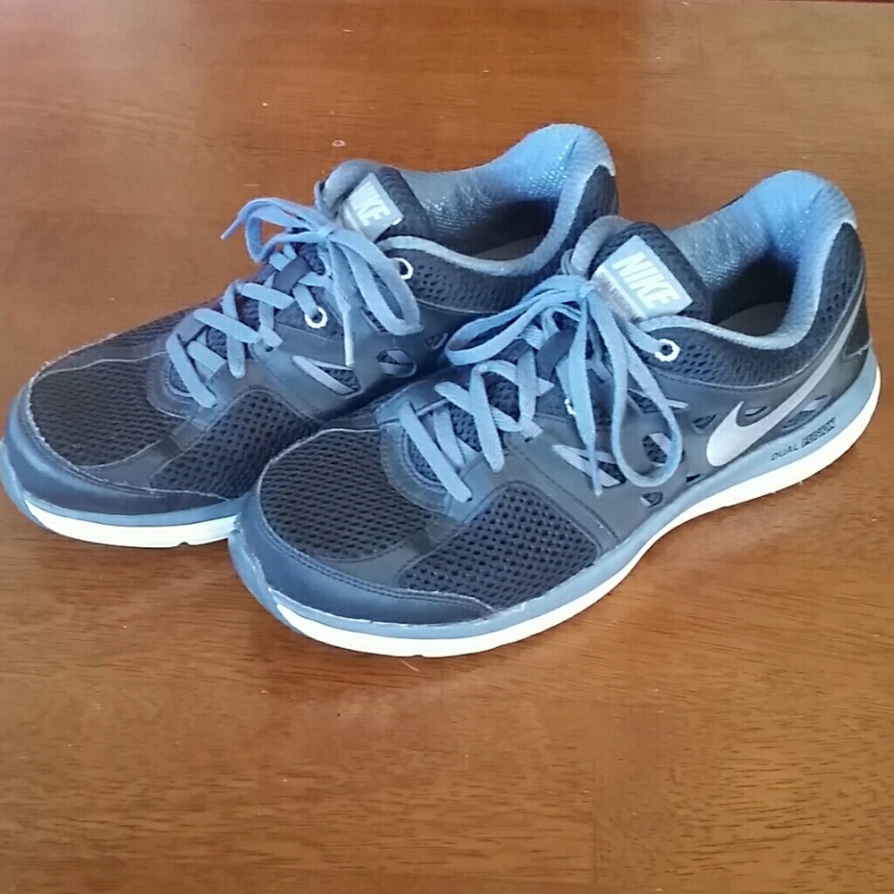 Nike Dual Fusion lite running shoes Size 9.5